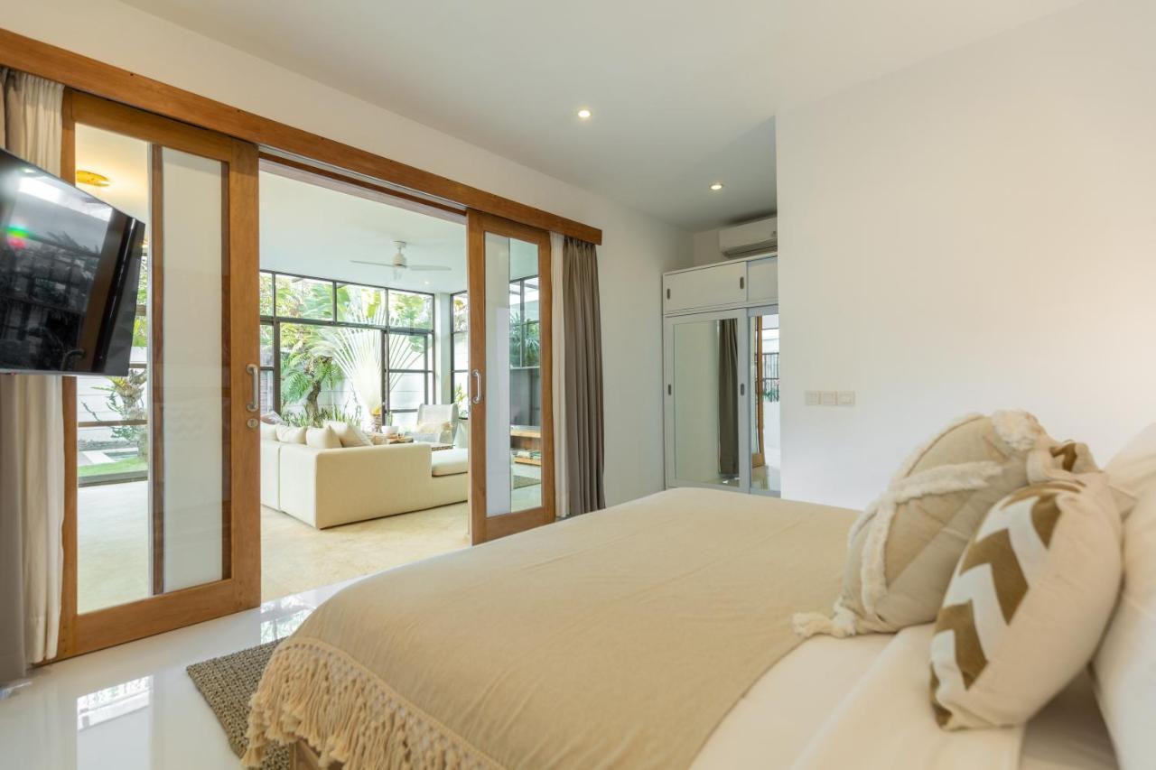 Villa Lumut 3 Bedrooms Central Seminyak Exterior foto